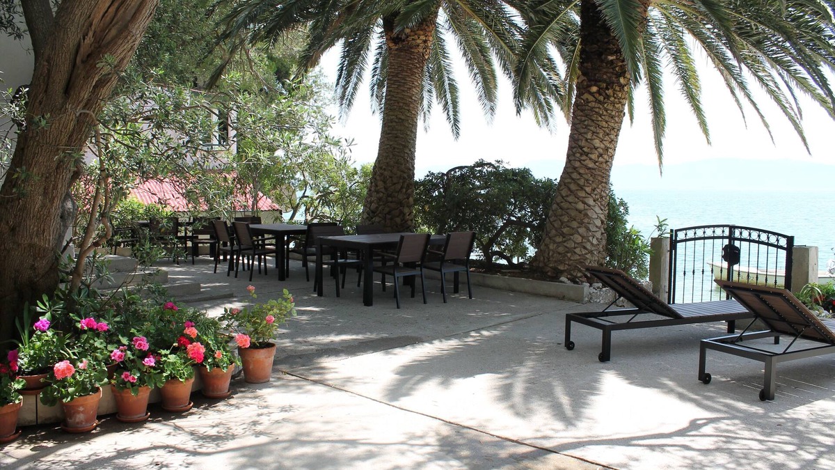Gradac Apartment | One bedroom apartment near beach Zaostrog, Makarska (A-2625-b)