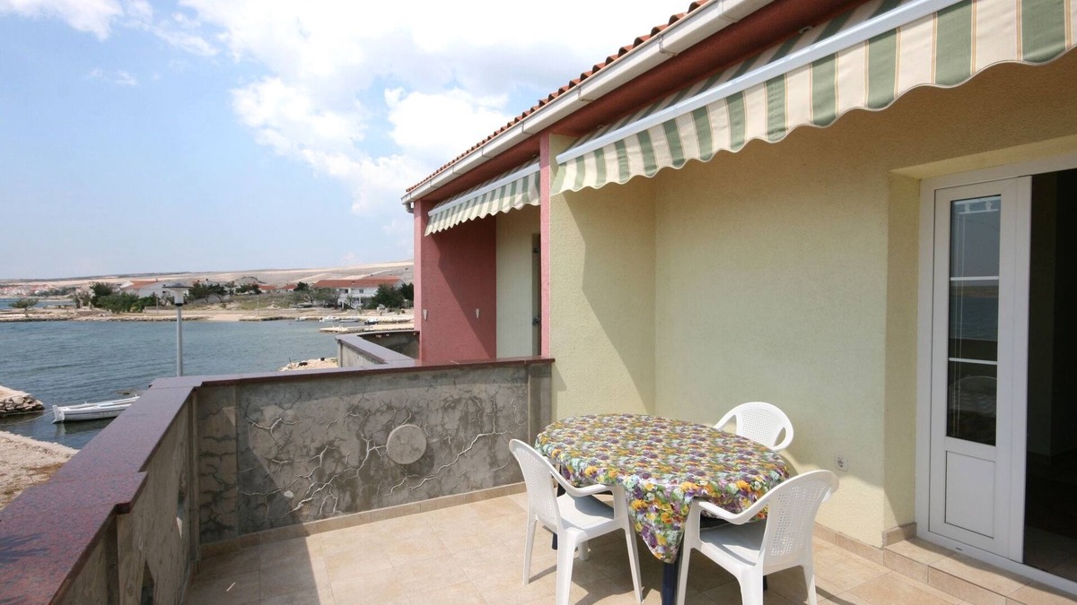 Kustici Apartment | One bedroom apartment near beach Kustići, Pag (A-4081-c)