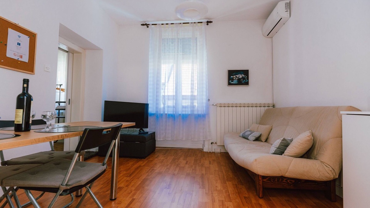 Vransko Apartment | One Bedroom Apartment in Vransko at Moto Museum
