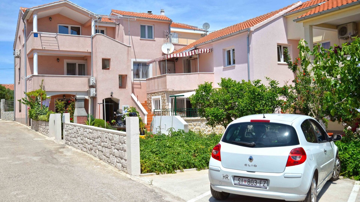 Murter Apartment | One bedroom apartment near beach Betina, Murter (A-16742-b)