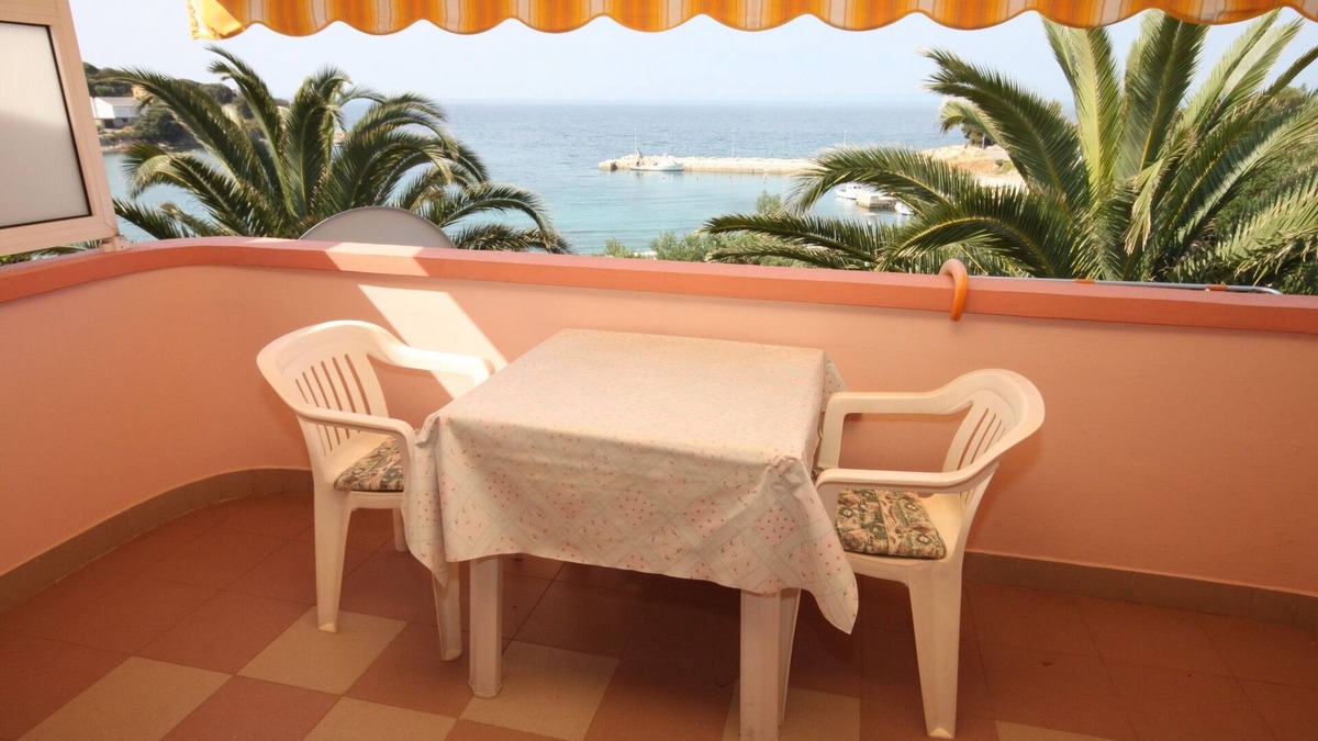 Jakisnica Apartment | One bedroom apartment near beach Jakišnica, Pag (A-6424-b)
