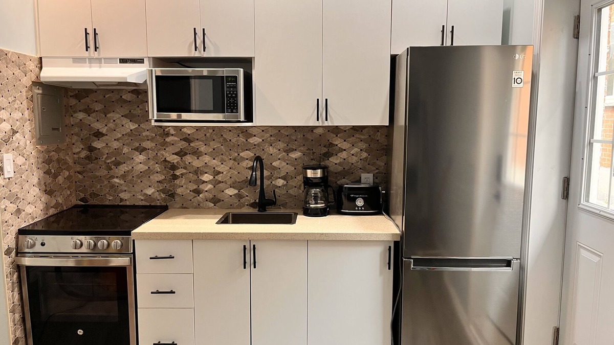 Whitby Apartment | One bedroom apartment/suite