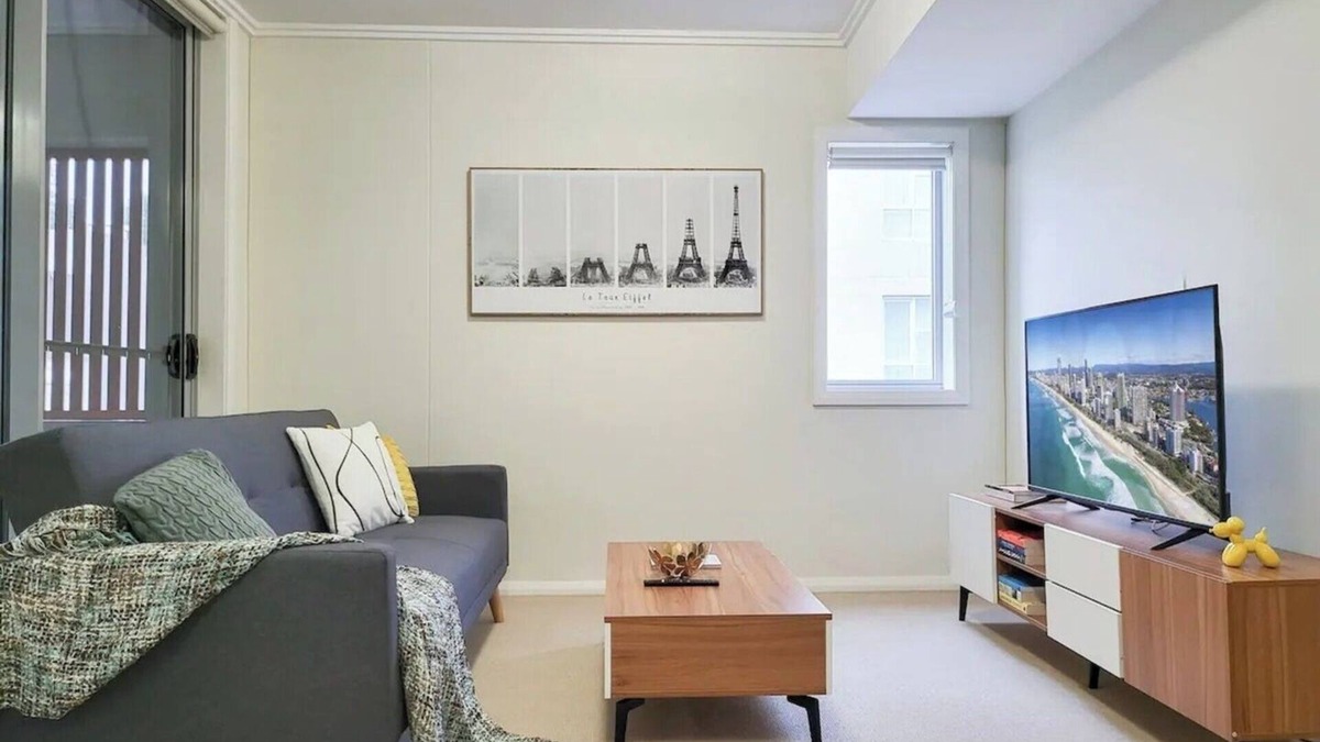 Gordon Apartment | One bedroom Apartment walk to Gordon Train Station