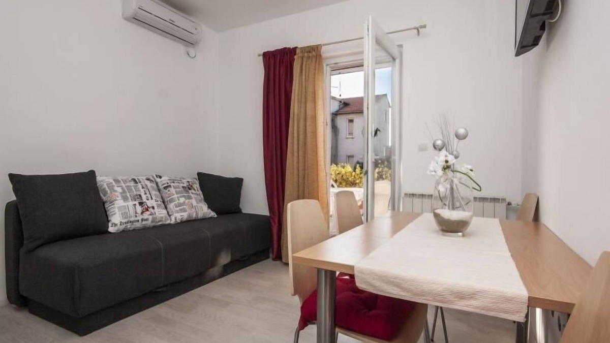 Brodarica Apartment | One bedroom apartment with terrace Brodarica, Šibenik (A-6150-a)
