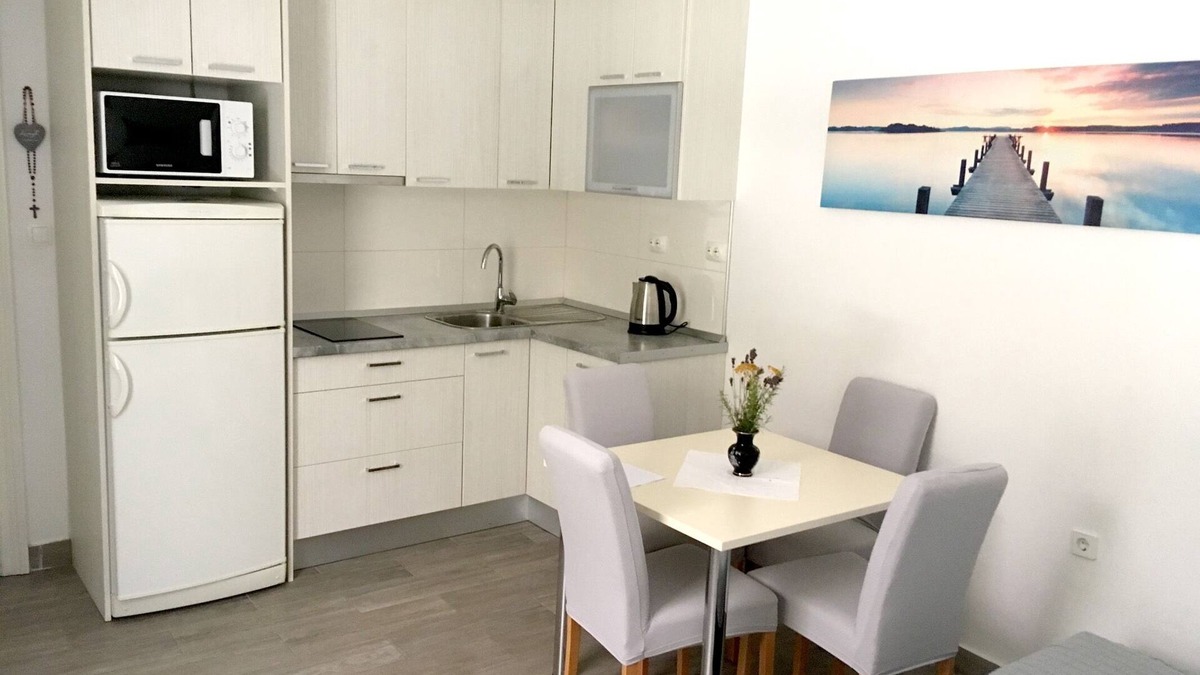 Jezera Apartment | One bedroom apartment with terrace Jezera, Murter (A-19056-c)