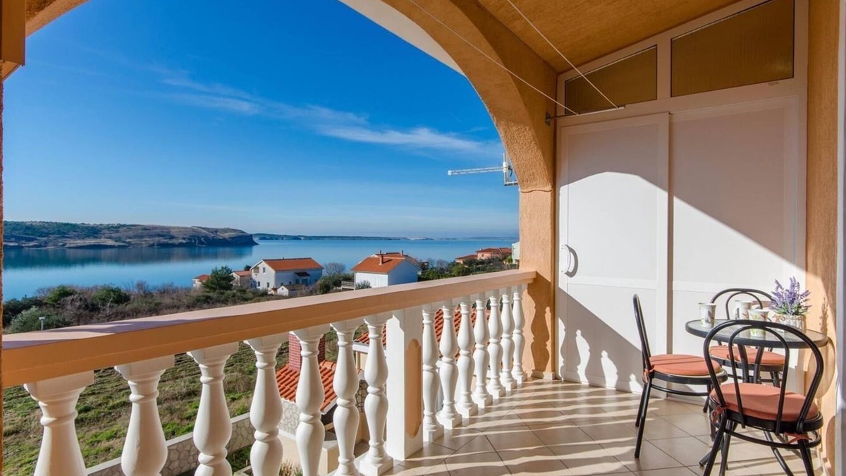 Rtina Apartment | One bedroom apartment with balcony and sea view Rtina - Miočići, Zadar (A-13072-a)