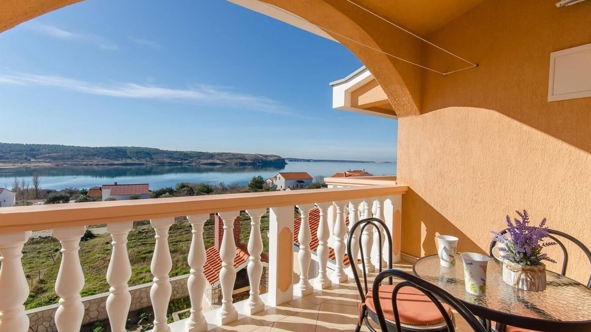 Rtina Apartment | One bedroom apartment with balcony and sea view Rtina - Miočići, Zadar (A-13072-c)