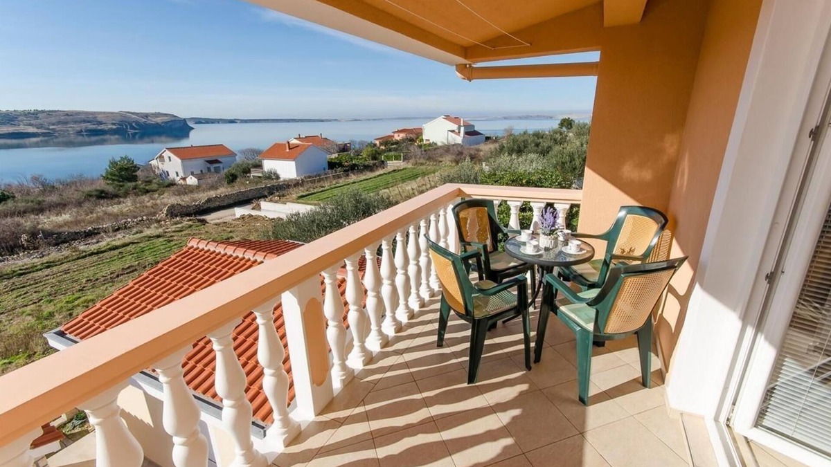 Rtina Apartment | One bedroom apartment with terrace and sea view Rtina - Miočići, Zadar (A-13072-d)
