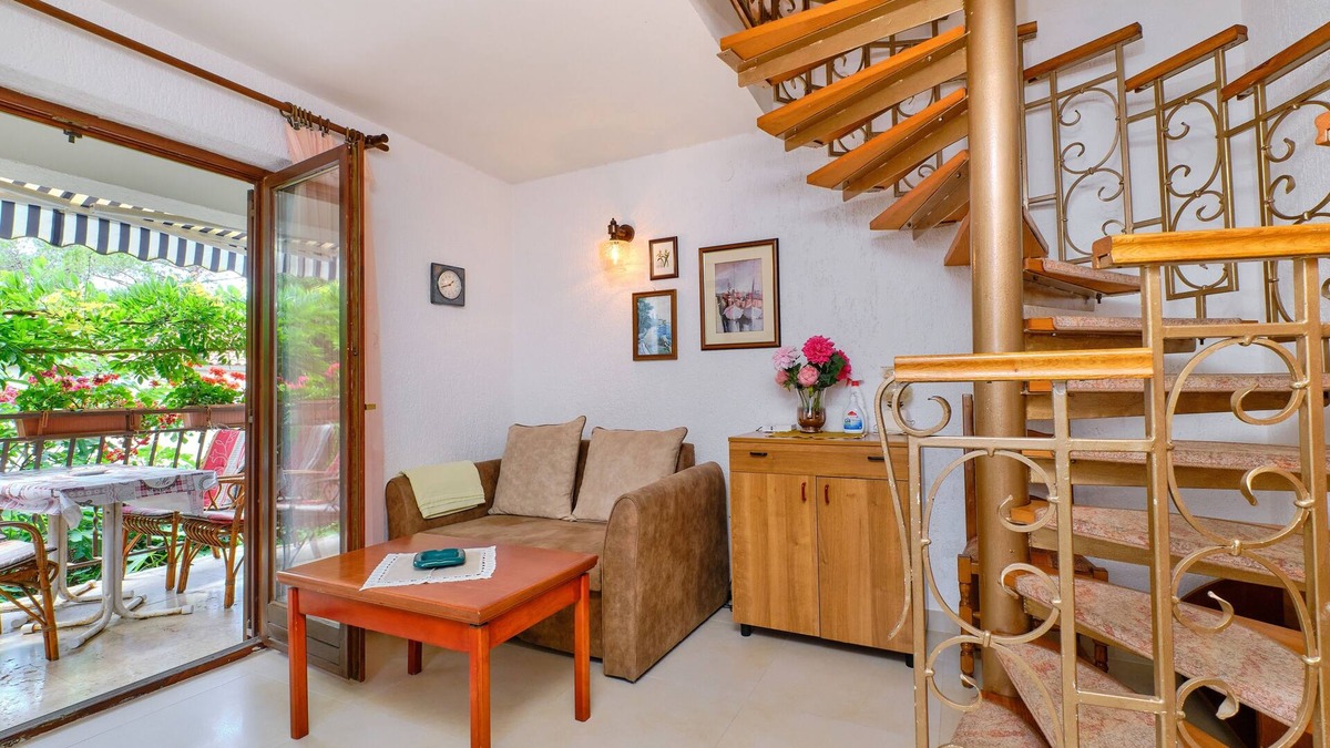 Artatore Apartment | One bedroom apartment with terrace Artatore, Lošinj (A-2509-e)