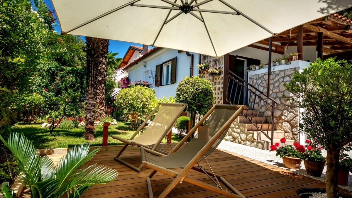Artatore Apartment | One bedroom apartment with terrace Artatore, Lošinj (A-8020-a)