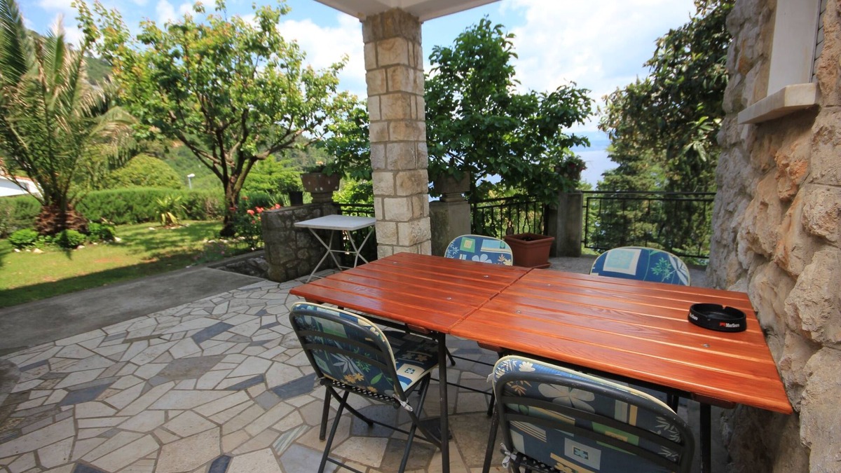 Medveja Apartment | One bedroom apartment with terrace Medveja, Opatija (A-2305-b)