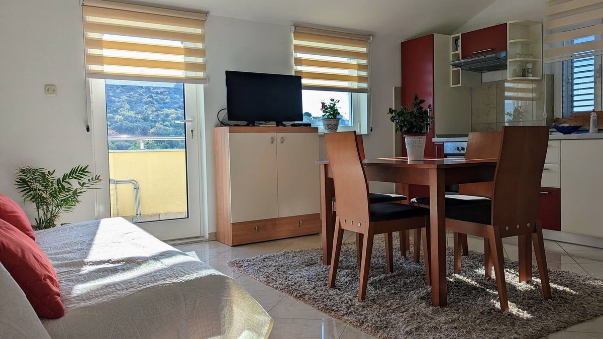 Susica Apartment | One bedroom apartment with terrace and sea view Murter (A-5100-a)