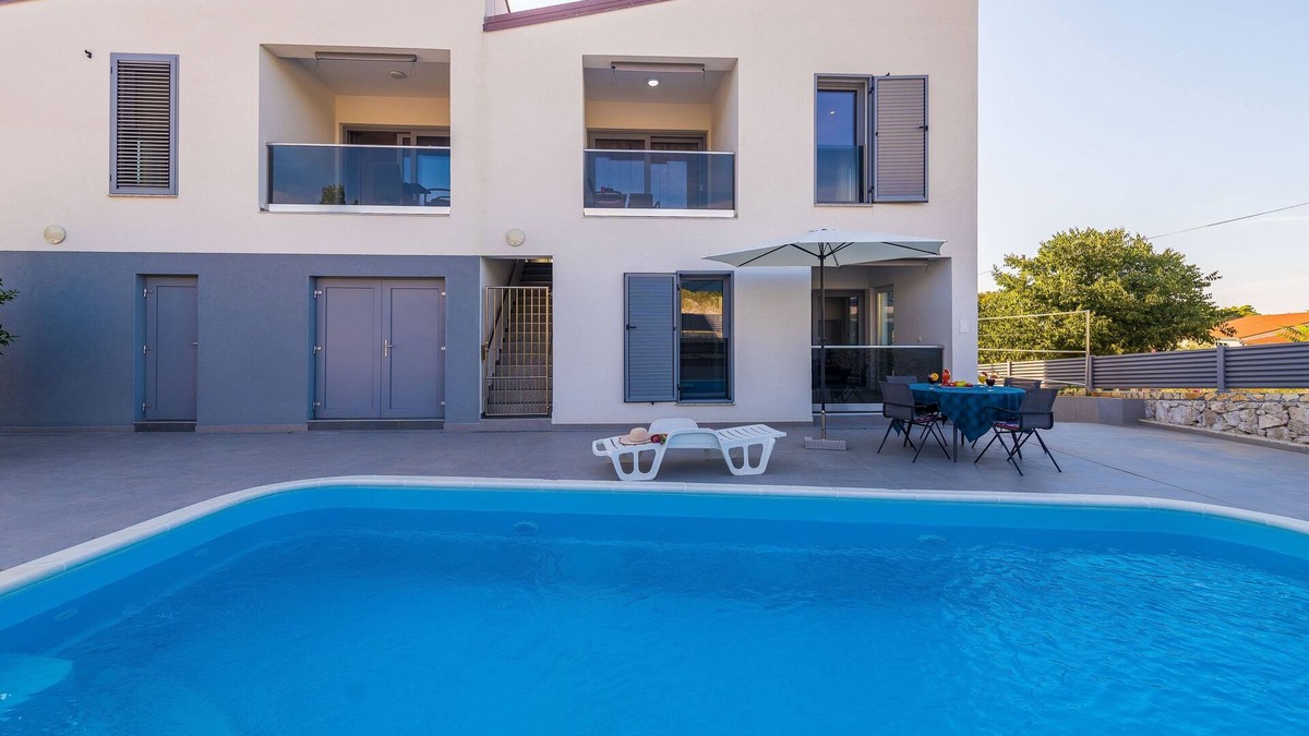 Lukoran Apartment | One bedroom apartment with balcony Lukoran, Ugljan (A-23933-a)