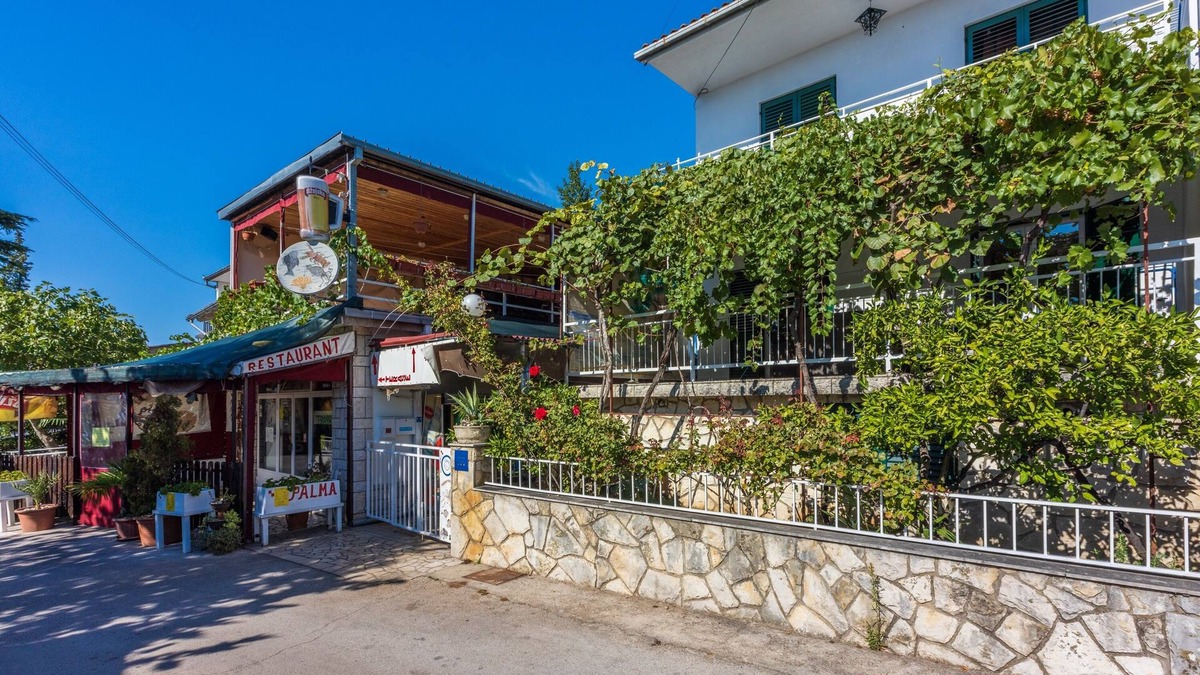 Selce Apartment | One bedroom apartment with balcony and sea view Selce, Crikvenica (A-19455-a)