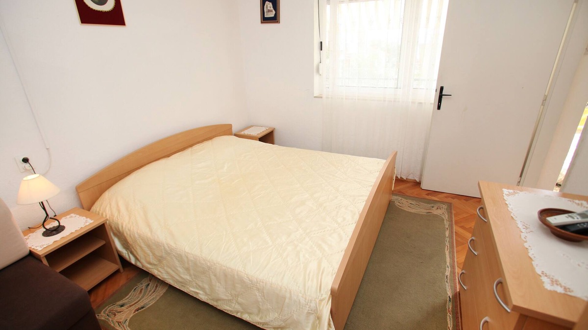 Trogir Apartment | One bedroom apartment with balcony Trogir (A-15011-c)