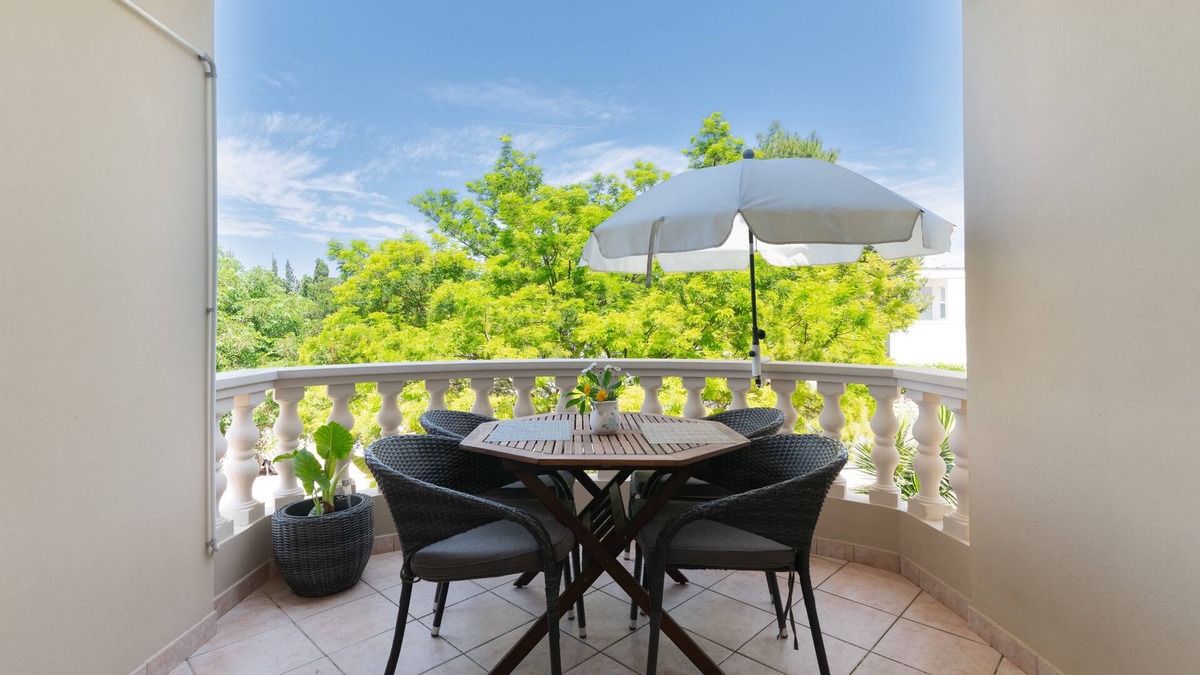 Muline Apartment | One bedroom apartment with terrace and sea view Muline, Ugljan (A-8521-c)