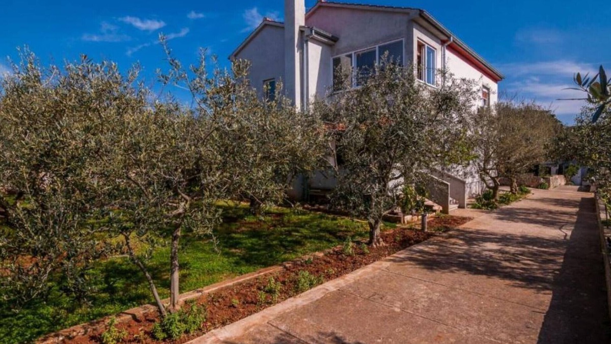 Susica Apartment | One Bedroom Apartment with Balcony (owner Cvita 1)
