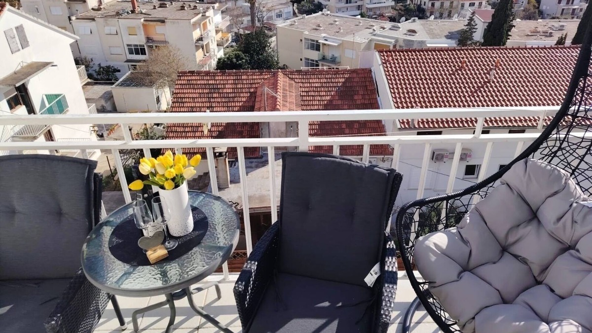 Krizna luka Apartment | One bedroom apartment with balcony and sea view Hvar (A-24484-c)