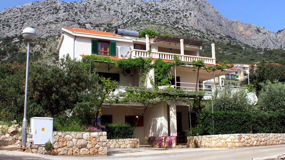 Ivan Dolac Apartment | One bedroom apartment with terrace and sea view Ivan Dolac, Hvar (A-592-c)