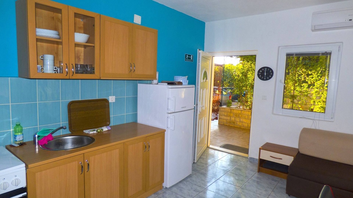 Ivan Dolac Apartment | One bedroom apartment with terrace Ivan Dolac, Hvar (A-8782-c)