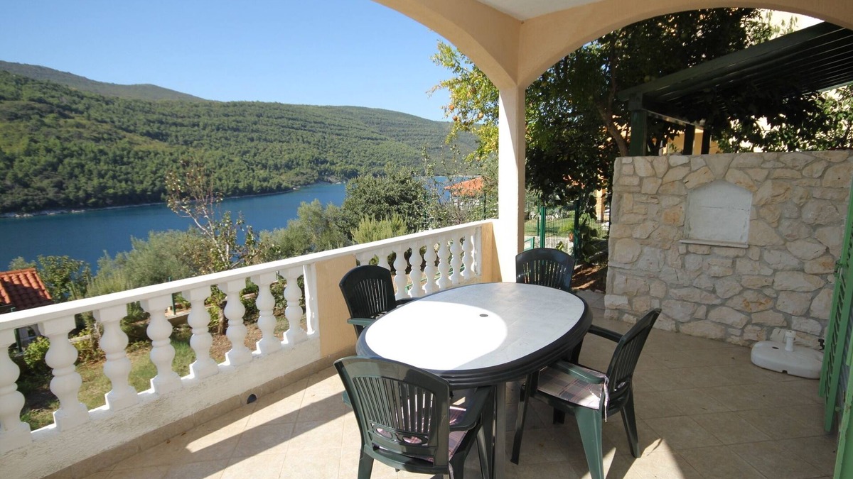 Duga Luka Apartment | One bedroom apartment with terrace and sea view Duga Luka (Prtlog), Labin (A-3025-b)