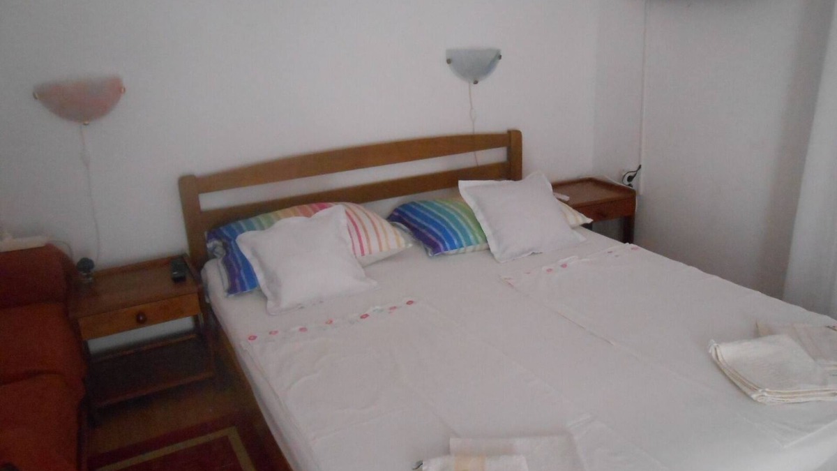 Poljana Apartment | One bedroom apartment with balcony Poljana, Ugljan (A-8473-c)
