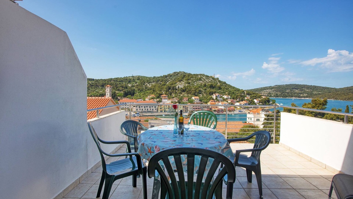 Tijesno Apartment | One bedroom apartment with terrace and sea view Tisno, Murter (A-4295-c)