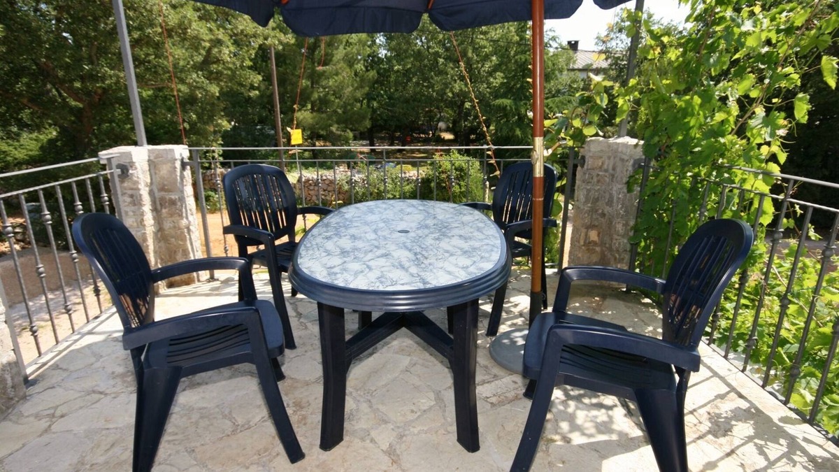 Pinezici Apartment | One bedroom apartment with terrace Pinezići, Krk (A-5464-d)