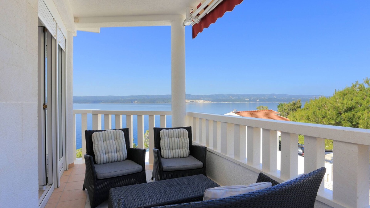Lokva Rogoznica Apartment | One bedroom apartment with terrace and sea view Lokva Rogoznica, Omiš (A-13226-b)
