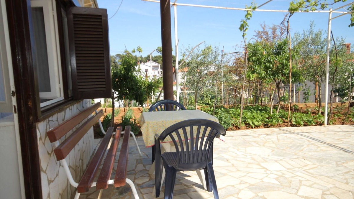 Vintijan Apartment | One bedroom apartment with terrace Pula (A-7647-c)