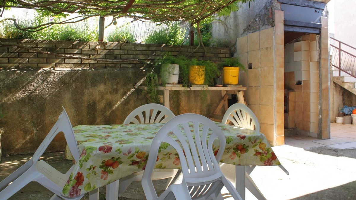 Vintijan Apartment | One bedroom apartment with balcony and sea view Pula (A-7681-b)