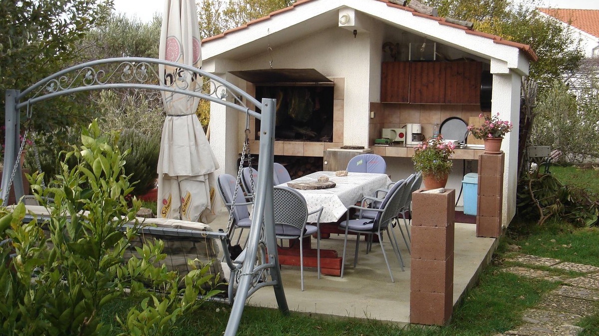 Suha Punta Apartment | One bedroom apartment with terrace Kampor, Rab (A-5014-b)