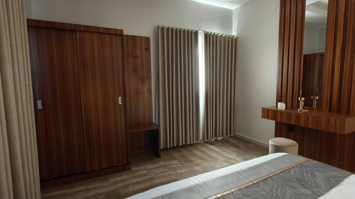 Hera Street Apartment | One Bedroom Apt- Hira Residence & Suites