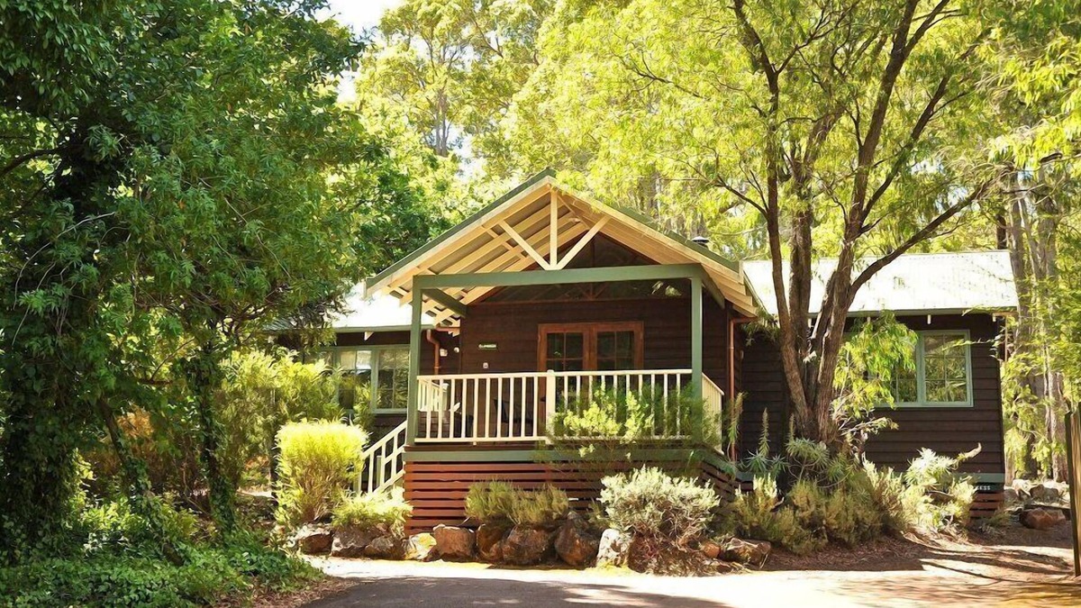 Margaret River Ski Chalet | One Bedroom Chalet perfect for a couples getaway with a separate Bedroom and lounge area.