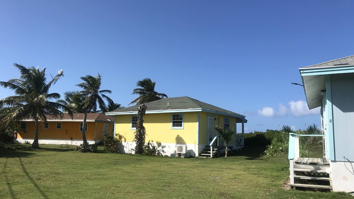 William's Town Villa | One bedroom cottages beach front location
