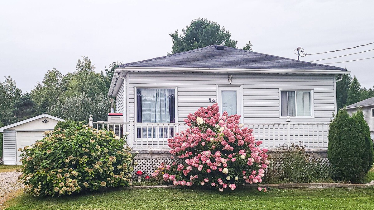 Alban House | One bedroom cottage with free parking