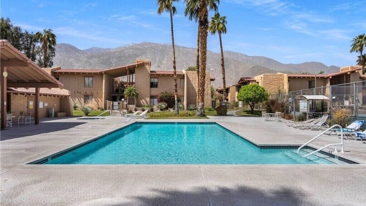 Baristo Condo | One Bedroom Desert Oasis - 30 Day Minimum Rental