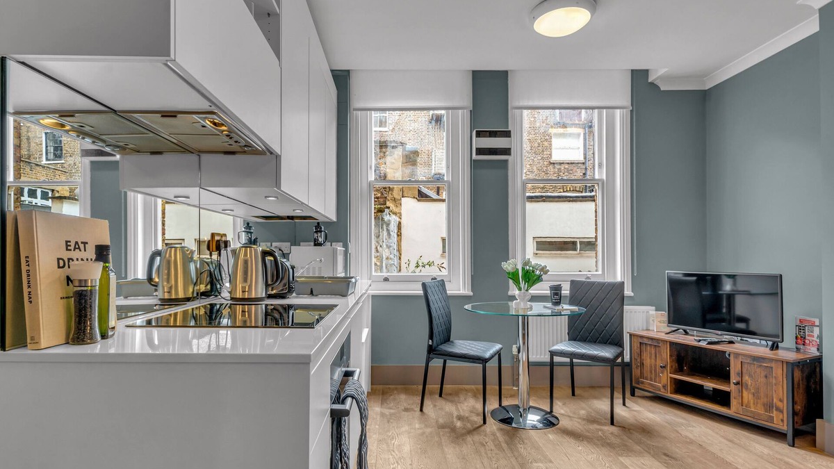 Fitzrovia Apartment | One Bedroom Flat Cleveland near Oxford Street Fitzrovia