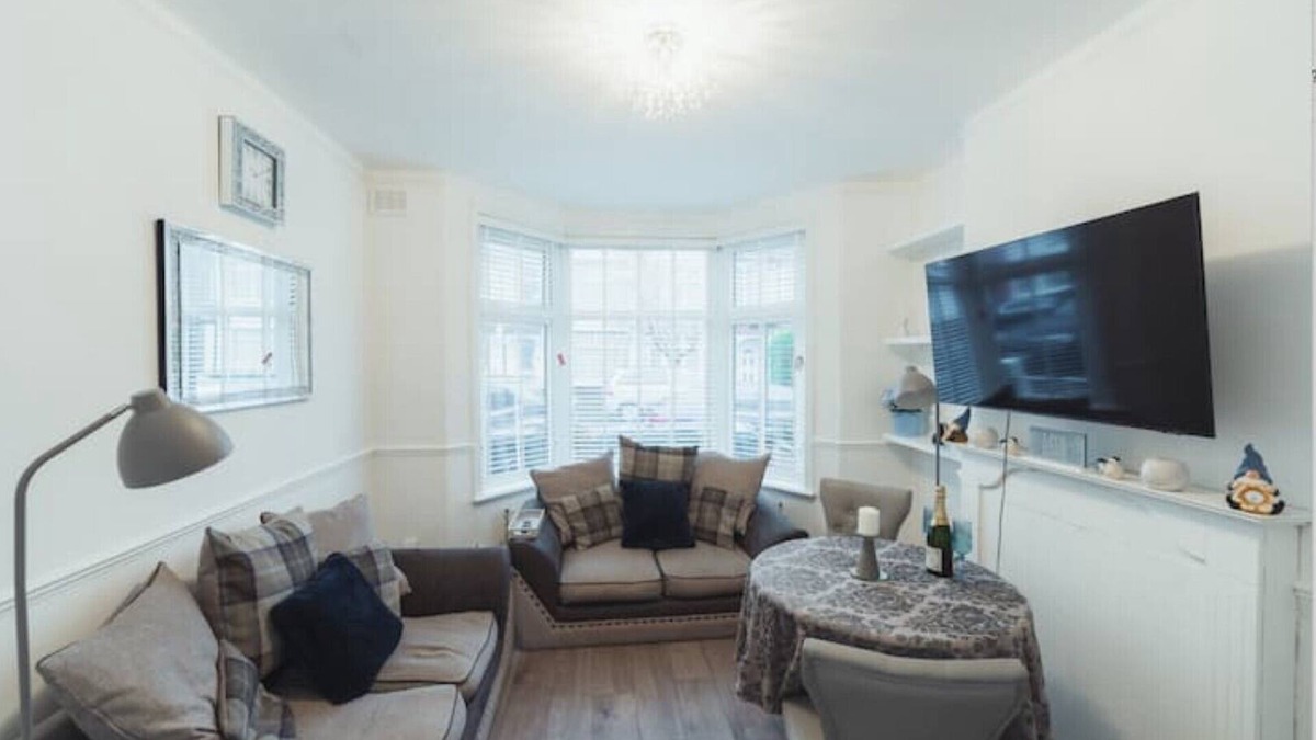 Harrow Apartment | One bedroom flat in Harrow.