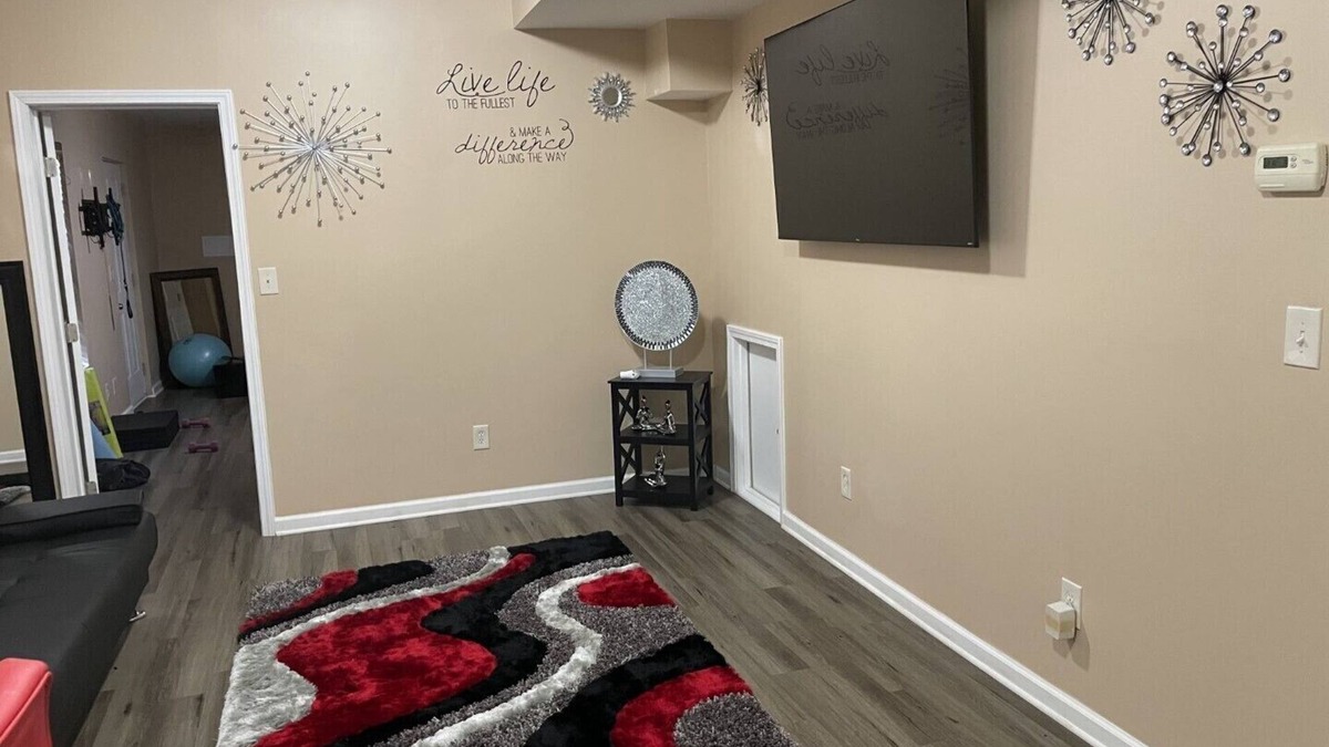 Snellville Apartment | One bedroom fully furnished with a game room, entertainment room.