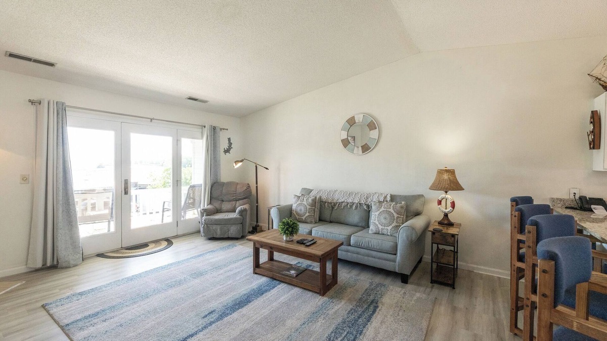 Grand Rivers Condo | One Bedroom Harbor View Condo