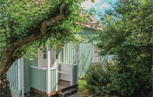 Jonkoping House | One-Bedroom Holiday Home In Jonkoping