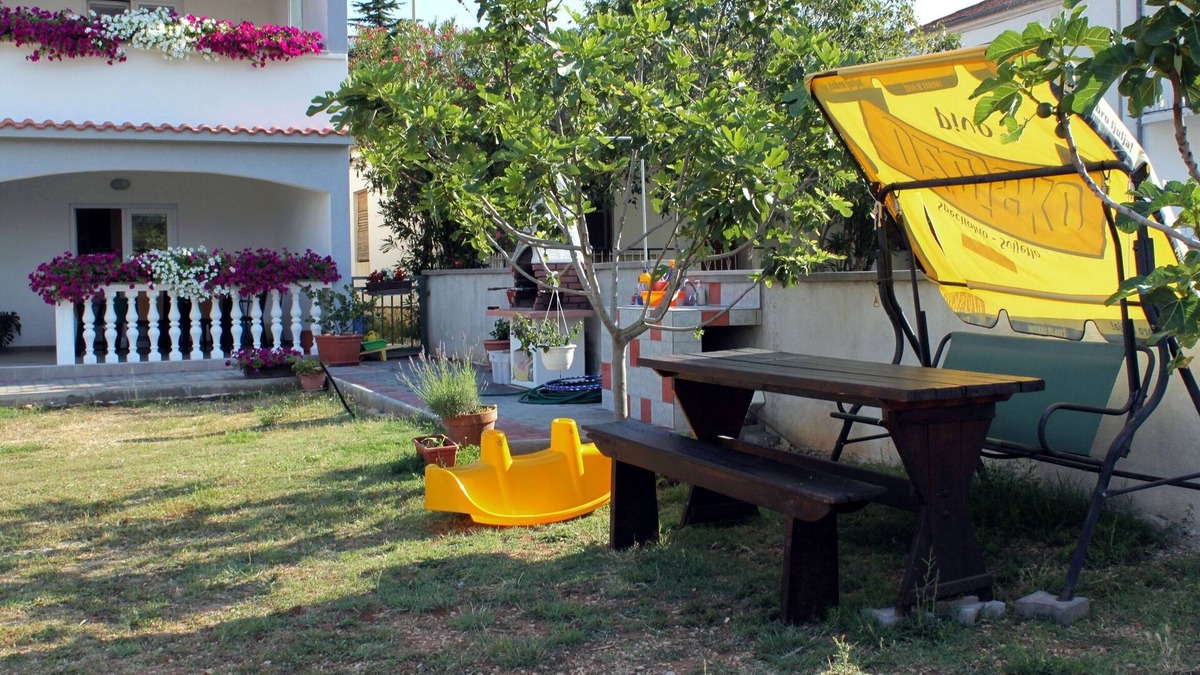 Seline Apartment | One bedroom apartment with terrace Seline, Paklenica (A-6603-c)