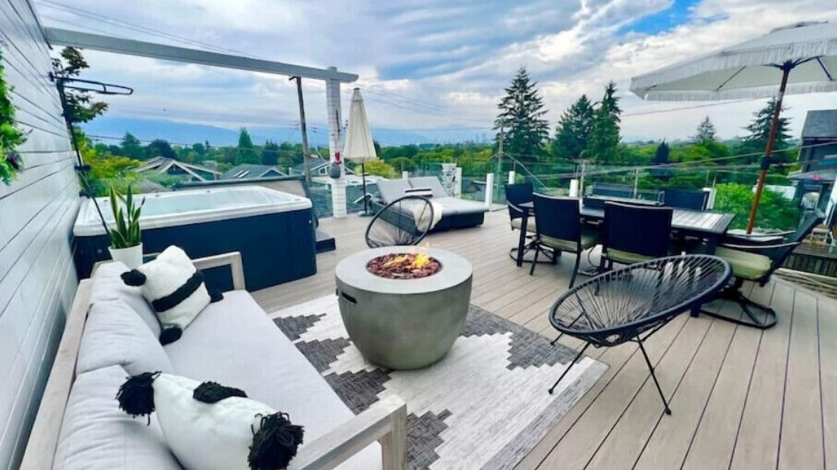 Hialeah Apartment | One bedroom in Kits with hot tub and city viewsnn