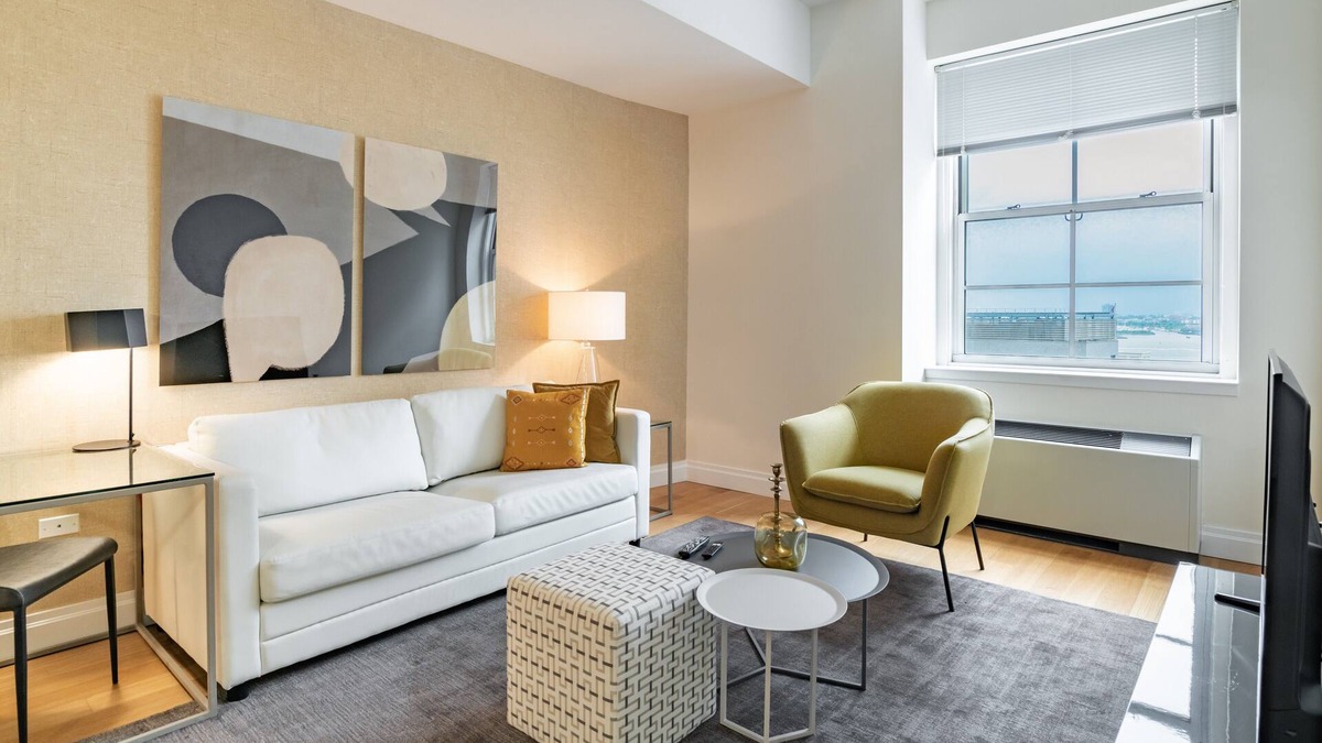 Battery Park City Apartment | One Bedroom in Prime Financial District Location