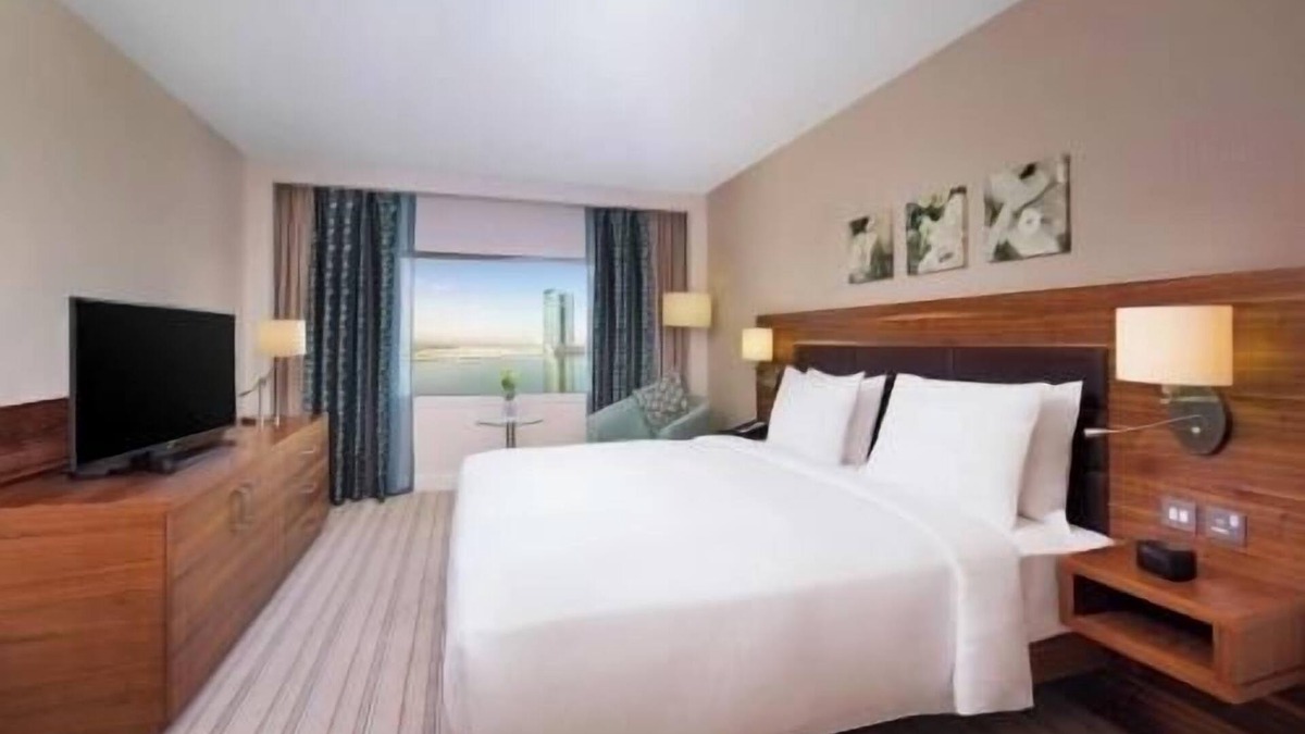 Ras Al Khaimah Apartment | One Bedroom King Suite Near Al Naeem Mall