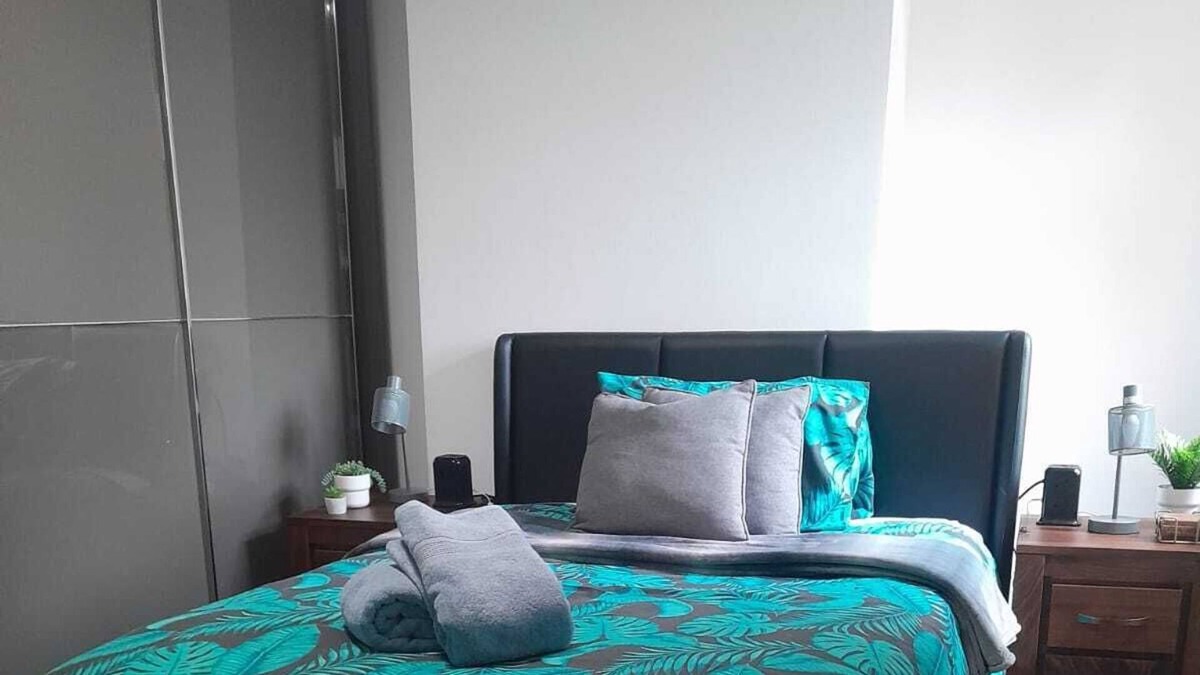 Woburn Sands Apartment | One Bedroom modern apartment. Could sleep 3 people.