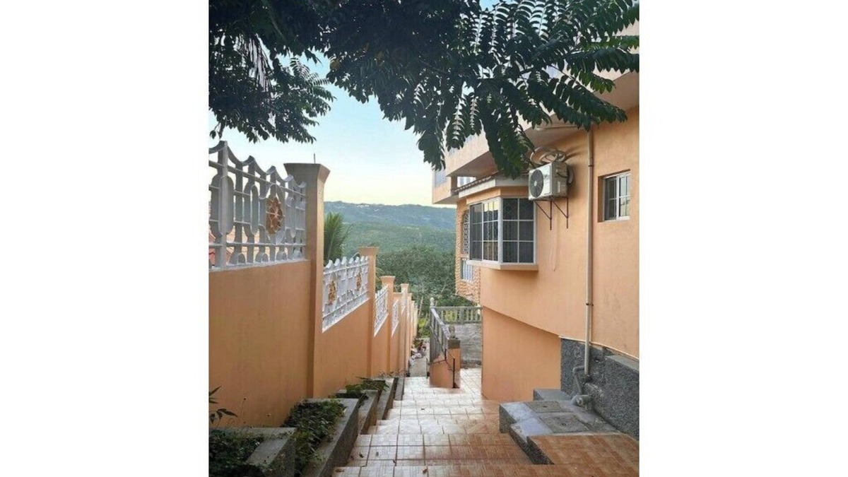 Mandeville House | One bedroom, One bath Apartment