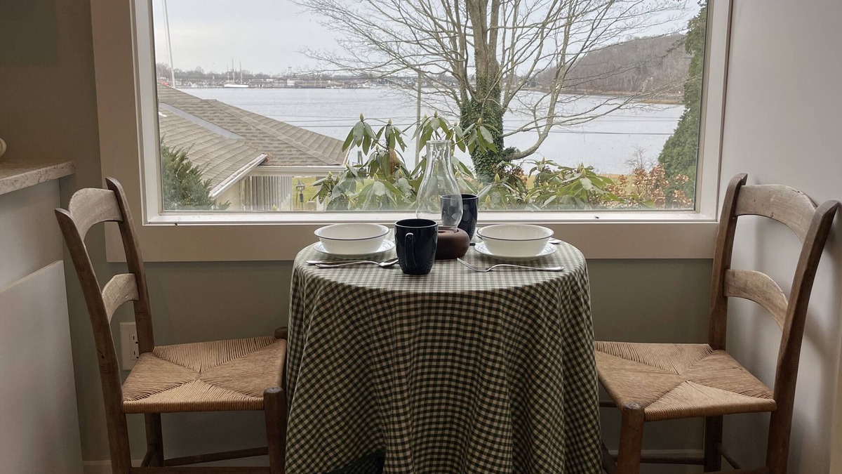 West Mystic Apartment | One bedroom retreat overlooking Mystic River!