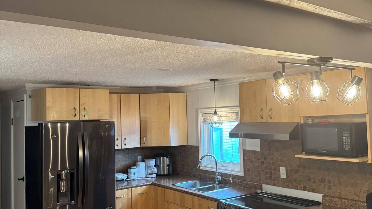 Yellowknife House | One bedroom space in a lovely house with some shared common spaces n